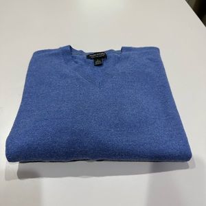 Banana Republic Men’s Blue Sweater Size Large. Excellent Condition!